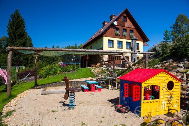 Apartments Vecernik Rokytnice Рокитнице над Ийзероу Екстериор снимка