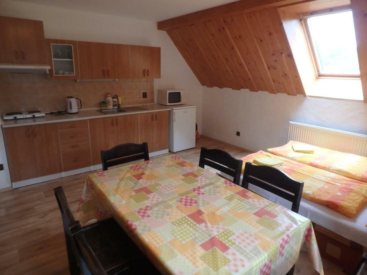 Apartments Vecernik Rokytnice Рокитнице над Ийзероу Екстериор снимка